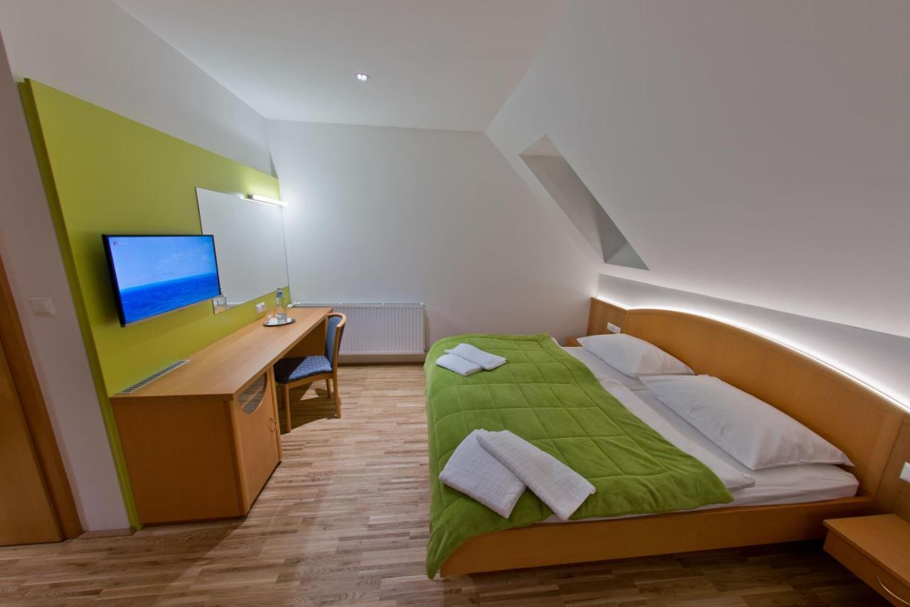 Hotel Restaurant Meyer Kalsdorf bei Graz Zewnętrze zdjęcie